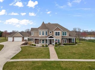 1801 N Dewey St, Auburn, IN 46706