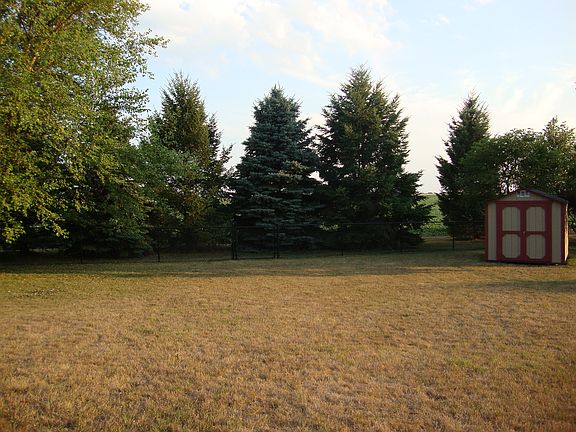 2nd image of 808 Dennis Dr