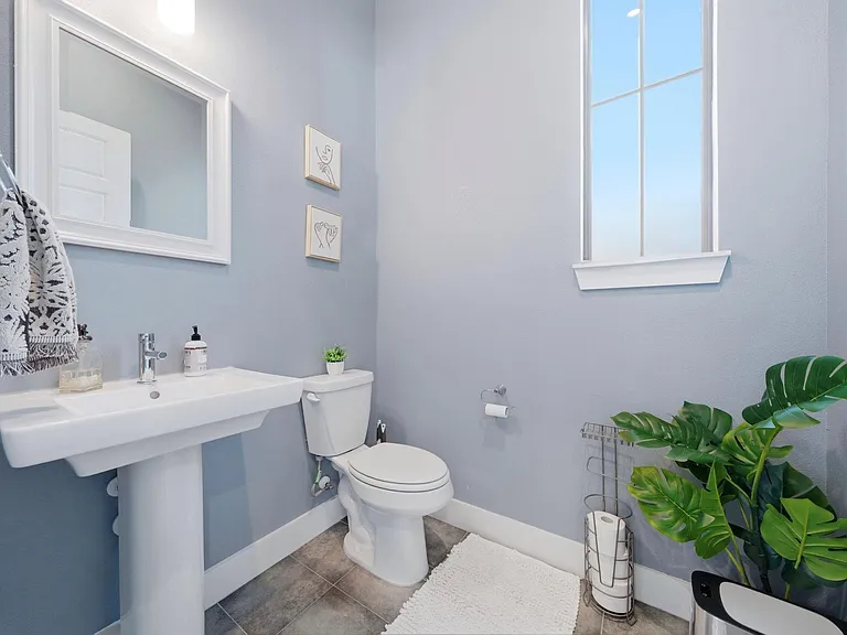 4306 Center St — Photo 11