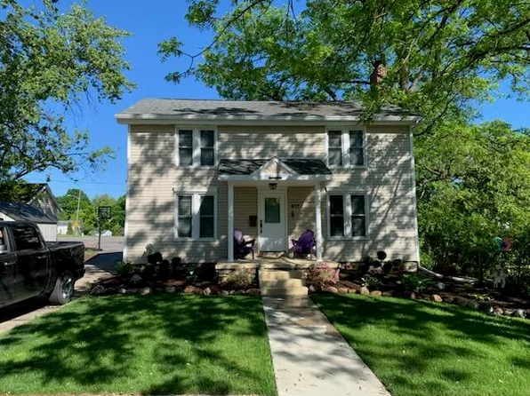 411 S Michigan Ave, Howell, MI 48843