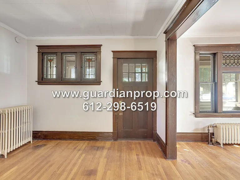 1612 Minnehaha Ave W — Photo 3