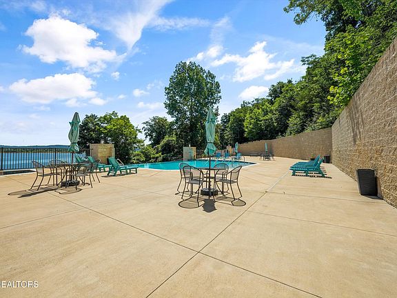 57th image of 430 Sugar Cove Way