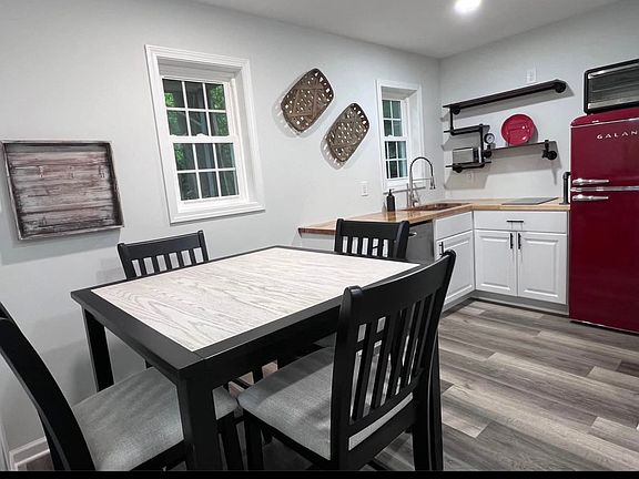5th image of 2440 Center Point Rd #A