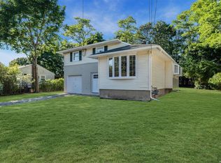 157 New Jersey Ave, Bay Shore, NY 11706