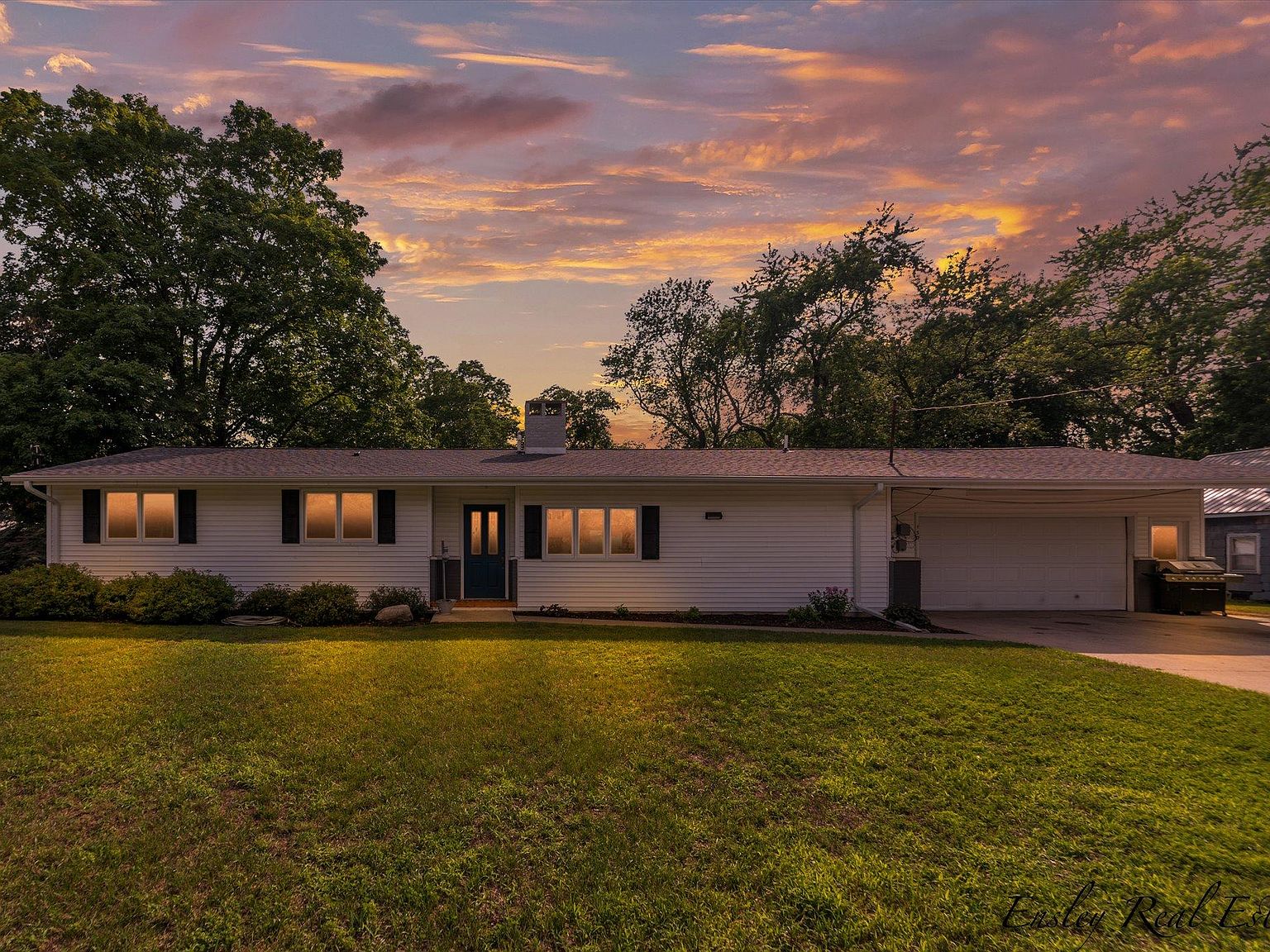 130 S B St, Trufant, MI 49347 Zillow