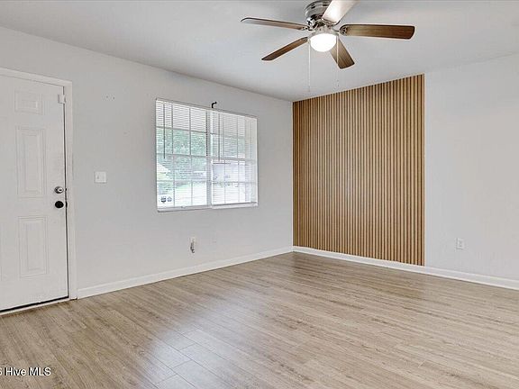 3rd image of 3408 Kensington Drive N