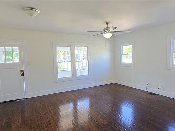 2nd image of 3104 Gumwood Ave