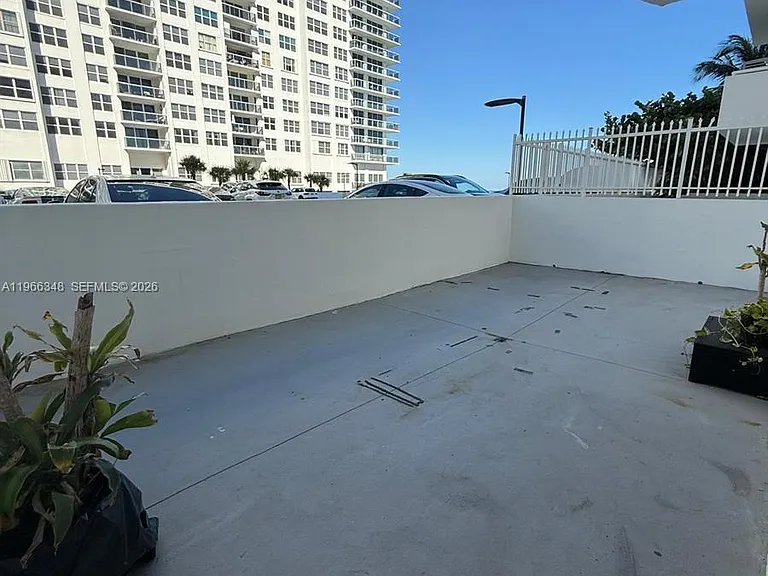 3001 S Ocean Dr #107 — Photo 8