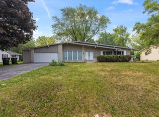 5427 W Radcliffe Dr, Brown Deer, WI 53223