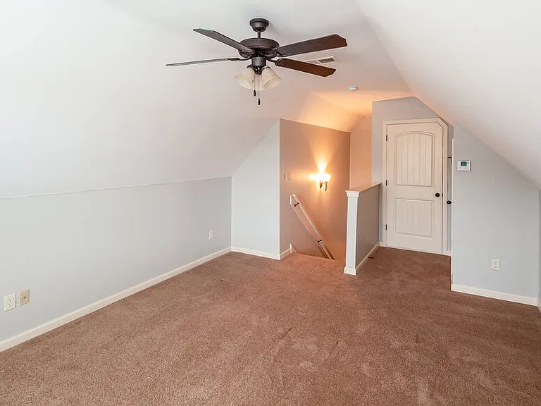 3145 Pinetree Loop N — Photo 8