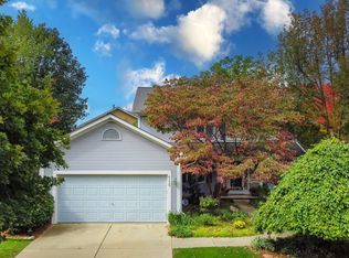 4115 Heatherstone Dr, Waterford, MI