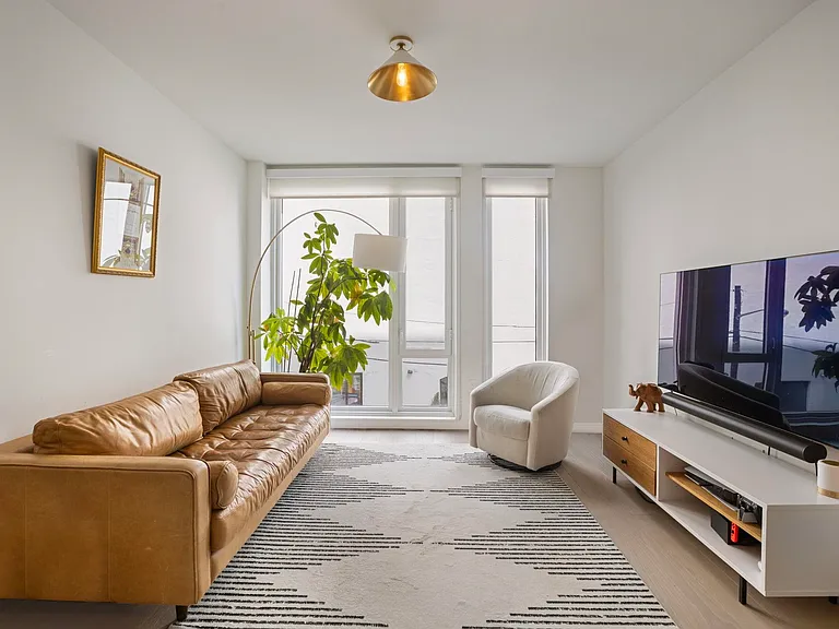 144 1st St #2C — Photo 2
