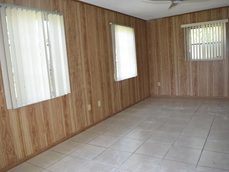 1881 SE Airoso Blvd — Photo 16