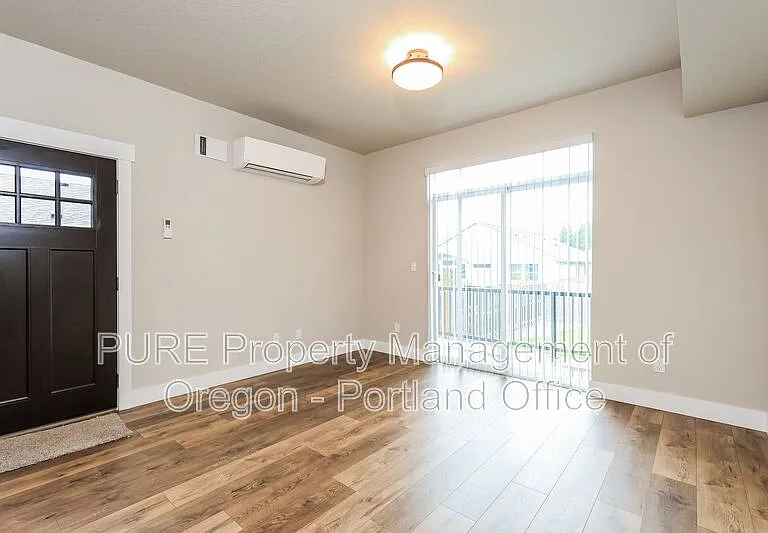 1801 NE Robert Rd — Photo 9