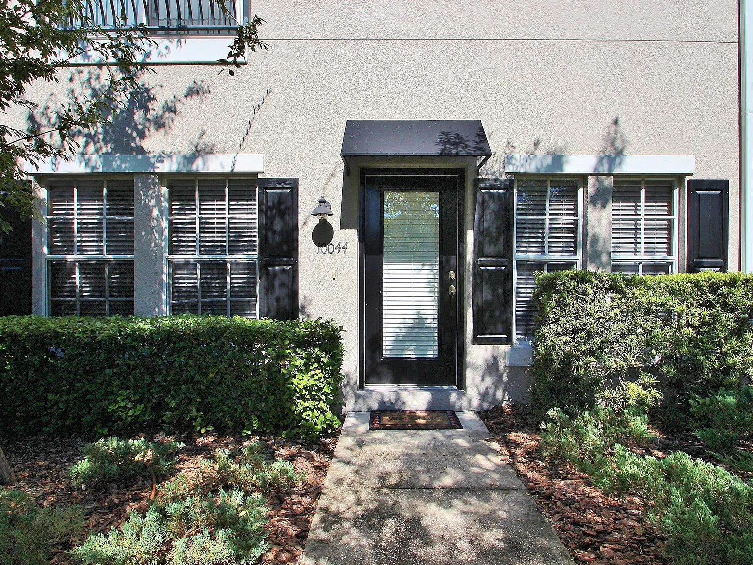 2 bed, 2.5 bath, 1340 sqft, $2,300 — Photo 1