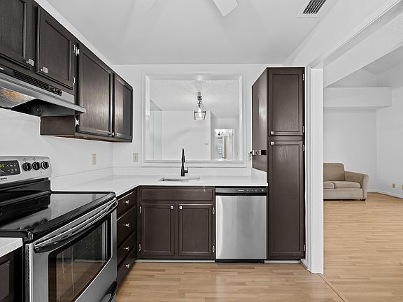 5th image of 5095 Heatherhill Lane #8