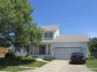 1452 Robinhood Dr, Dayton, OH 45449