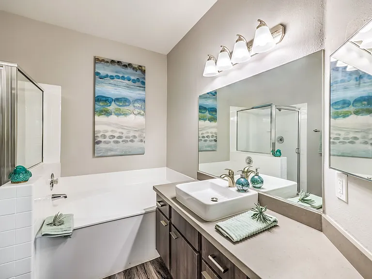 Parkway Townhomes — Photo 17