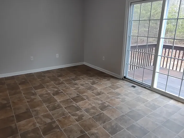 149 Ben Blvd — Photo 5