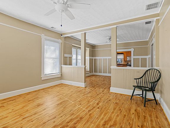 5th image of 2430 Wallace Ave