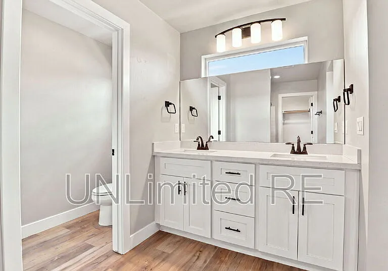 12249 Curtis Ct — Photo 30