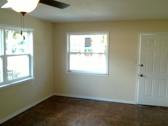 4th image of 520 E Caroline St