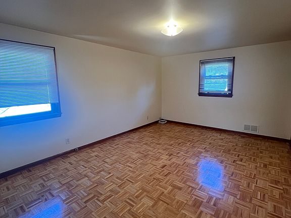 5th image of 39 Academy Ave Floor 2