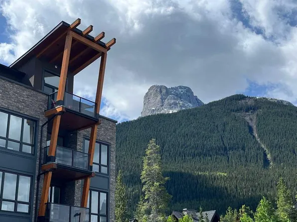 101H S Stewart Creek Rise #103, Canmore, AB T1W 0K2