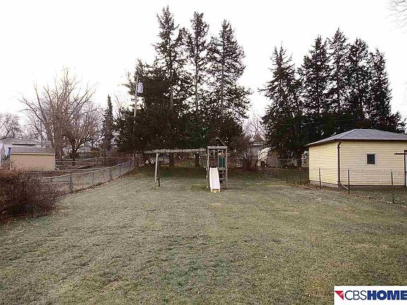 5th image of 6057 Buckingham Ave