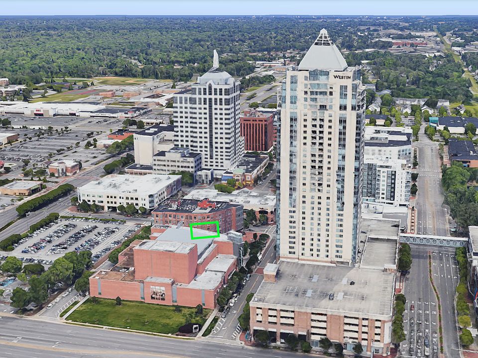 Sattelite view showing location right in the center of Virginia Beach Town Center