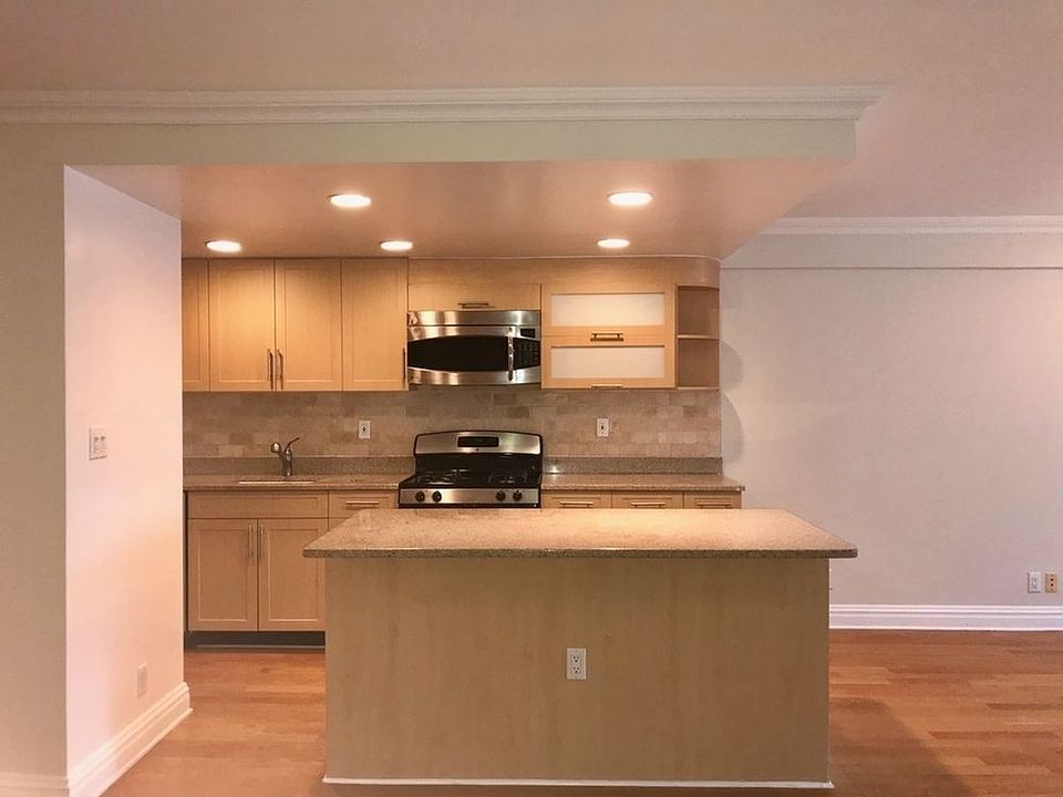 1st image of 210 W 89th St APT 6J