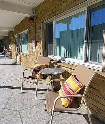 Front Entrance Seating