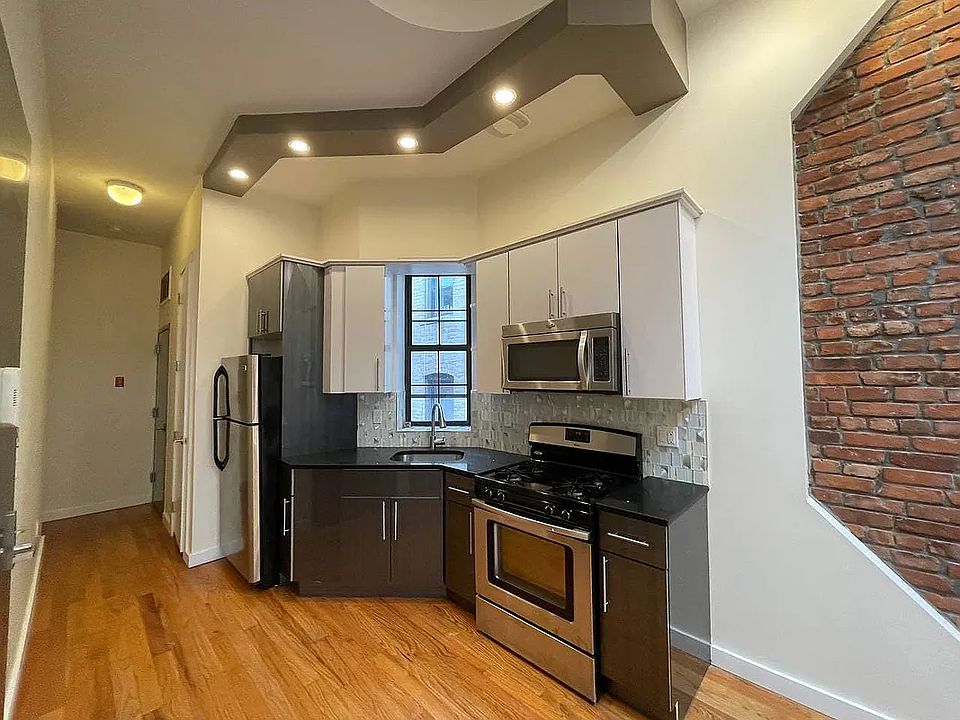 1st image of 676 Sterling Pl #4A
