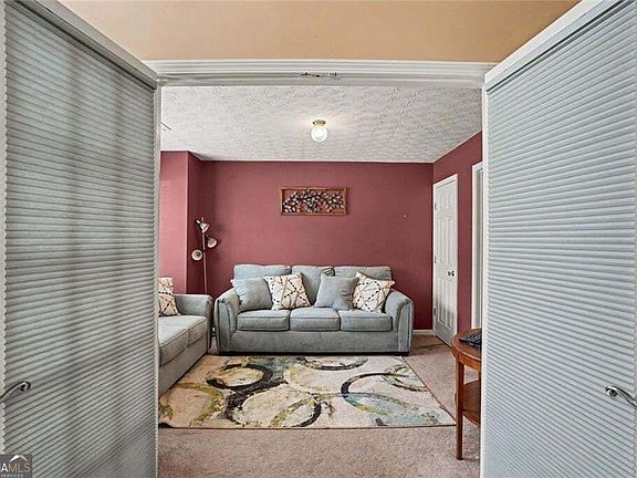 5th image of 266 Millstone Dr