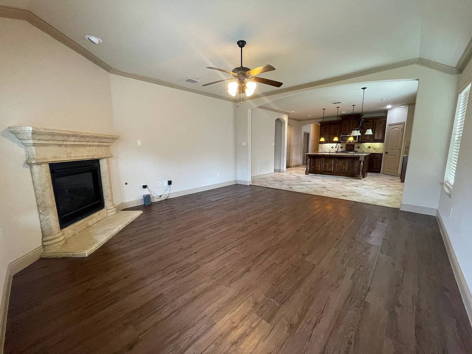 4 bed, 2090 sqft, $2,335 — Photo 4