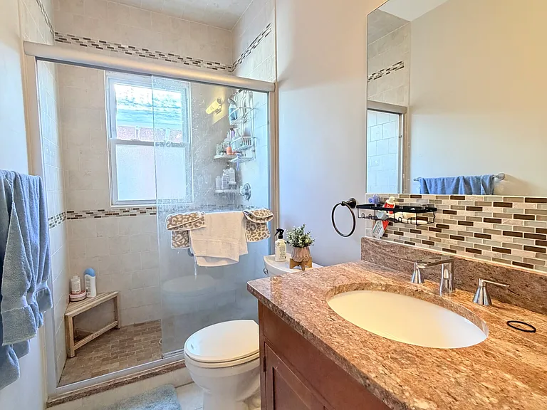 39 Long Ave #2A — Photo 6