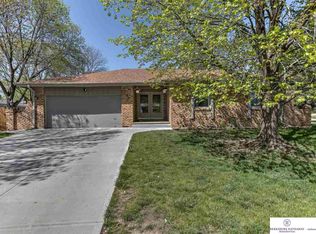4876 Virginia St, Omaha, NE 68157