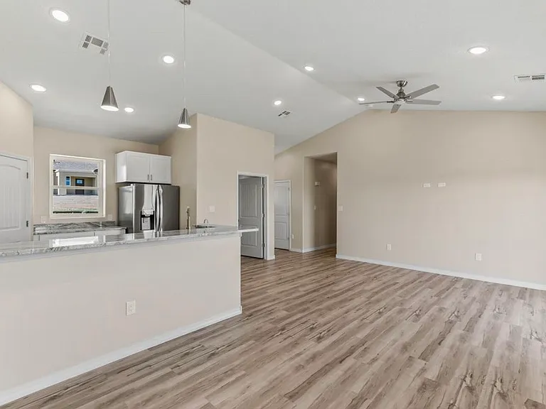 6 Romano Ray Ct — Photo 2