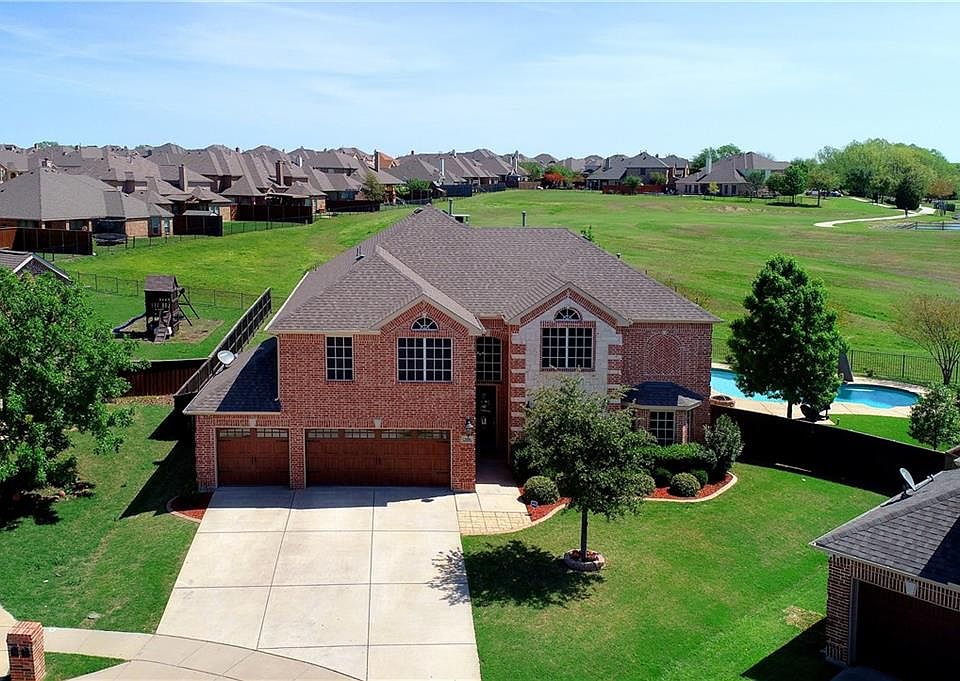 1st image of 306 Tobiano Ct