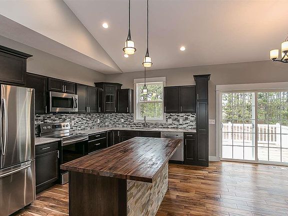 3rd image of 5260 Eaglehurst Dr