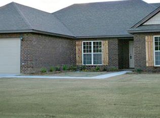 158 Brookshire Dr, Deatsville, AL 36022