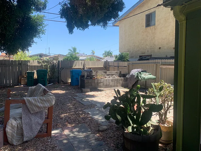 4219 Marlborough Ave — Photo 3