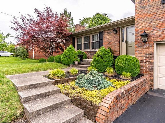 5th image of 109 Westwood Dr