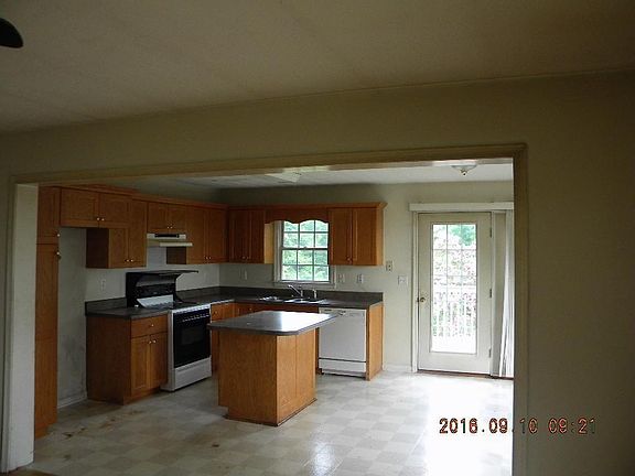 5th image of 775 Hatchet Creek Ln