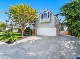 2124 Baines Blvd, Hubbard, OR 97032