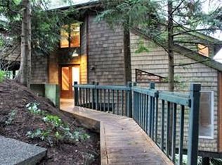 4820 91st Ave SE, Mercer Island, WA 98040