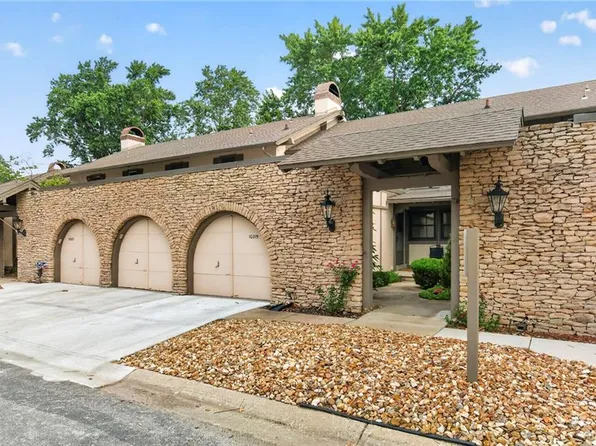 10215 Conser St, Overland Park, KS 66212