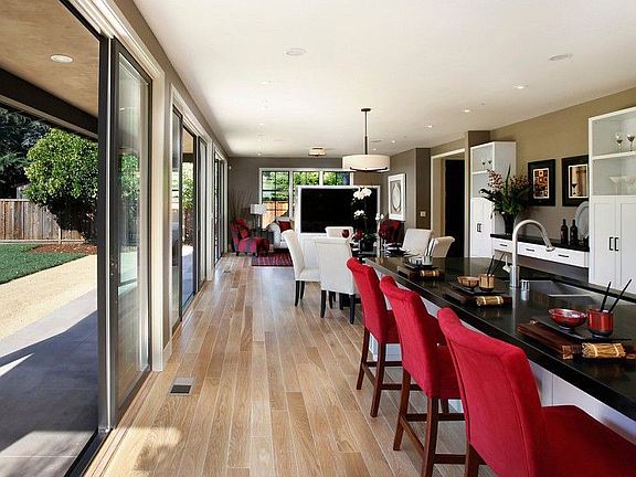 4th image of 3798 Laguna Ave