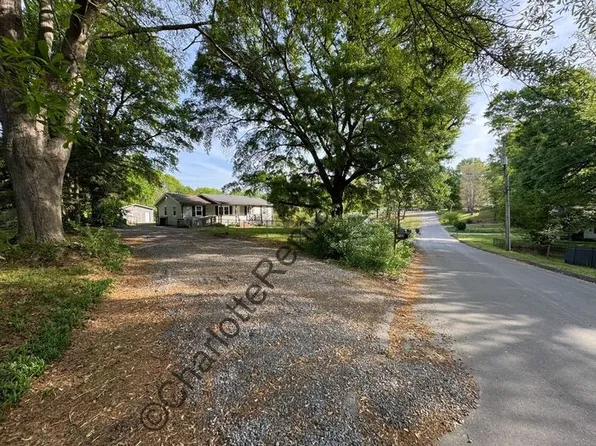 2100 Hemlock Ave, Gastonia, NC 28054