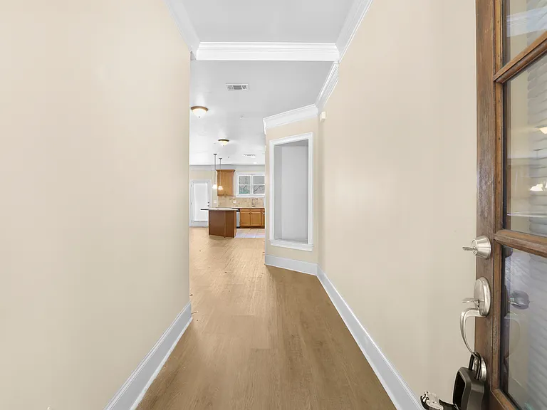 174 Woodhaven Way — Photo 2